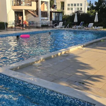 Prima 1 Apartment *